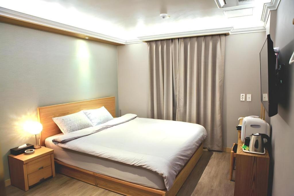 Jeju Sejong Hotel Экстерьер фото