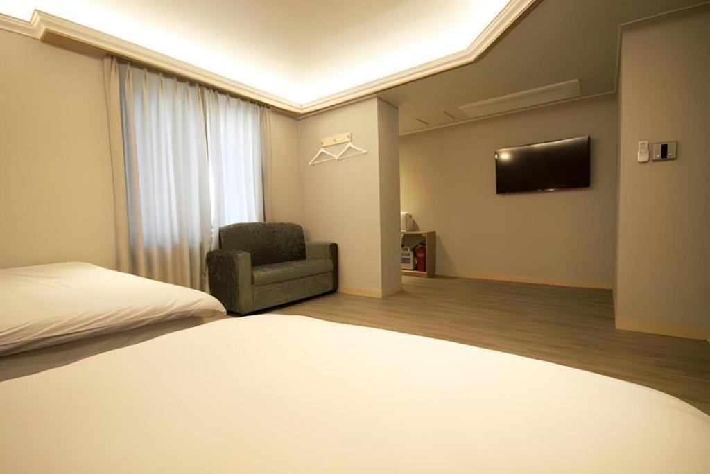 Jeju Sejong Hotel Экстерьер фото