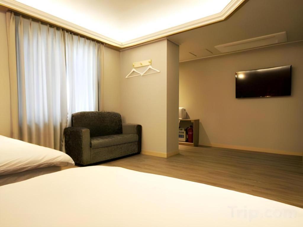 Jeju Sejong Hotel Экстерьер фото
