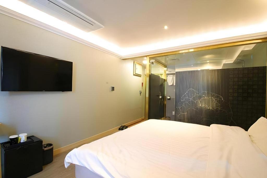 Jeju Sejong Hotel Экстерьер фото