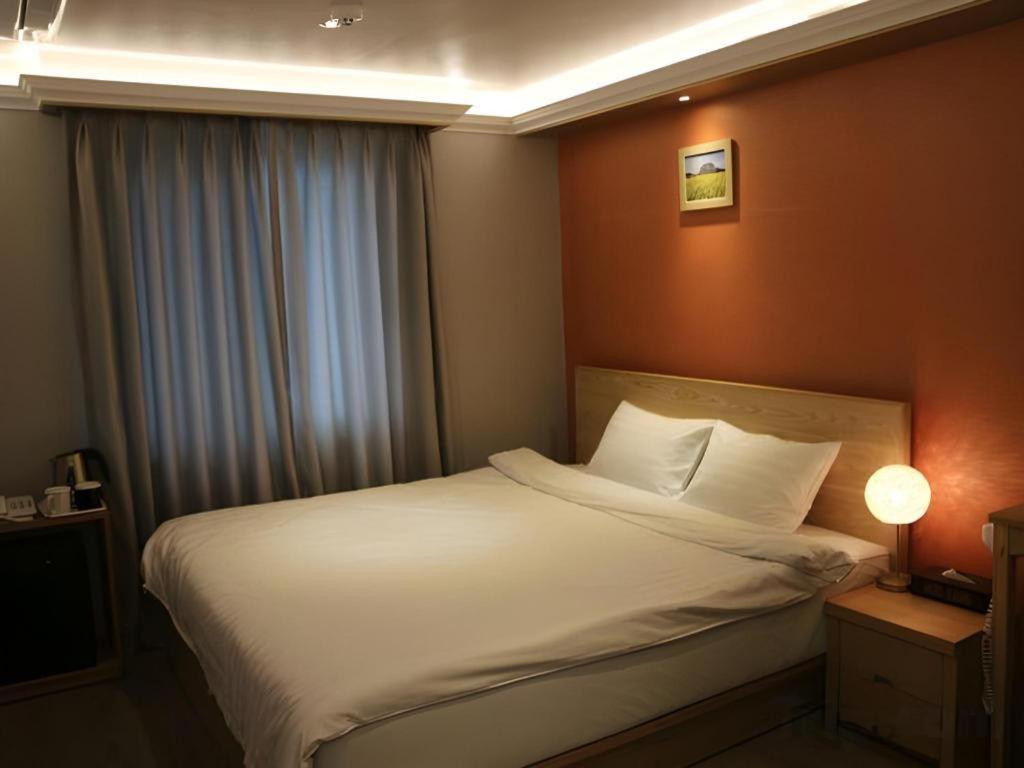 Jeju Sejong Hotel Экстерьер фото