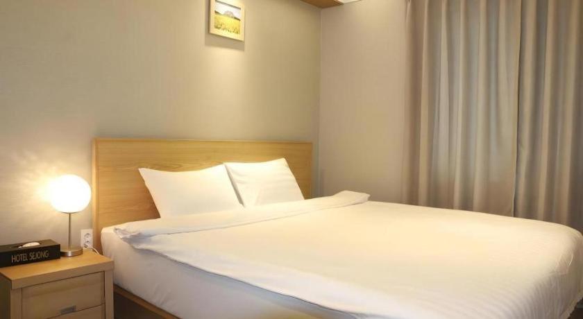 Jeju Sejong Hotel Экстерьер фото
