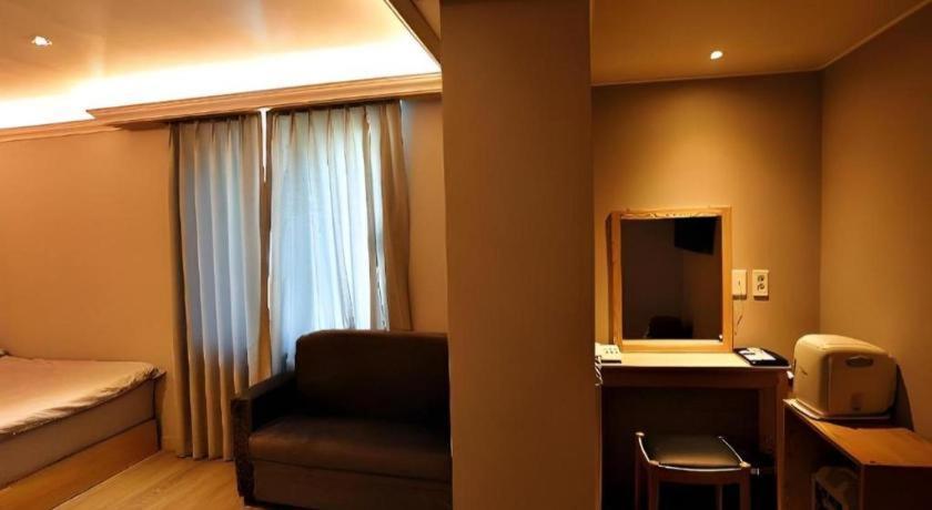 Jeju Sejong Hotel Экстерьер фото