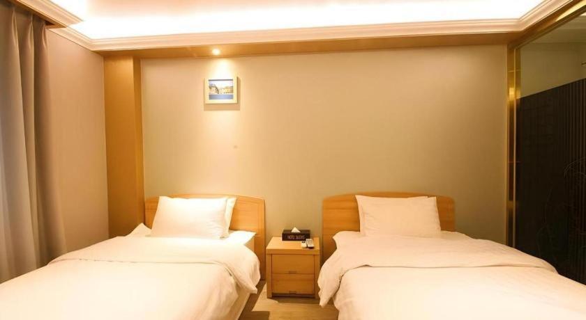 Jeju Sejong Hotel Экстерьер фото