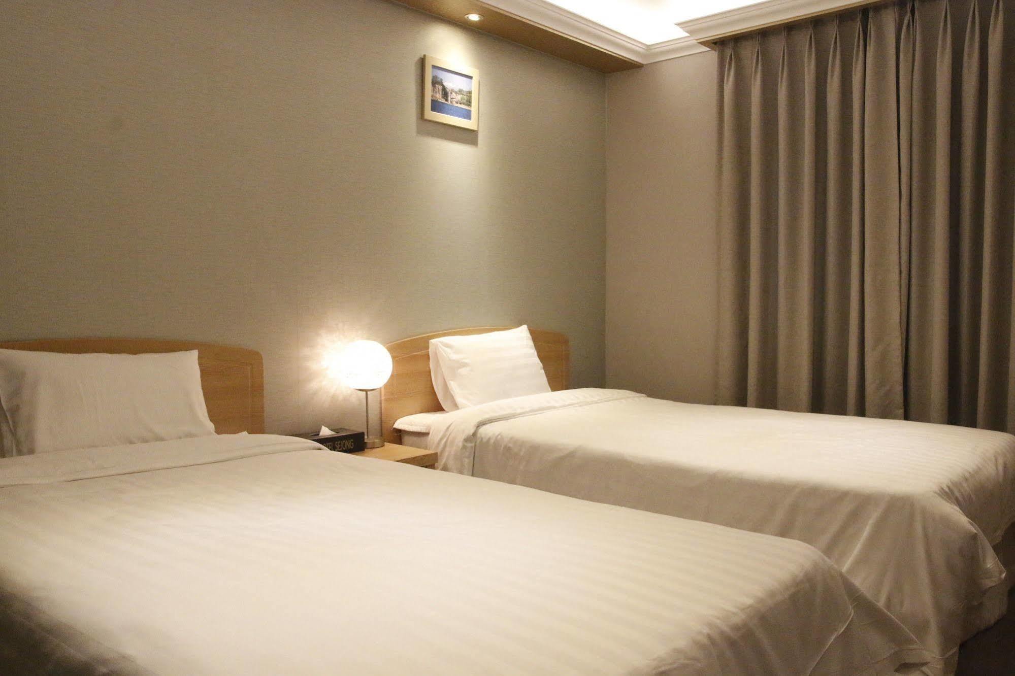 Jeju Sejong Hotel Экстерьер фото